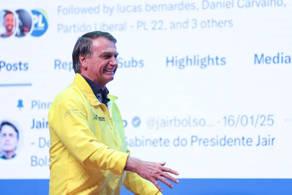 Defesa de Bolsonaro sobre denúncia: enredo para sustentar “o romance”