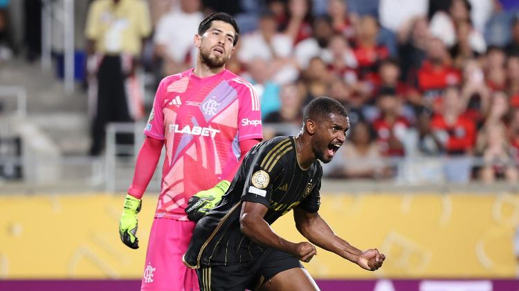Marlon comemora durante Los Angeles x Flamengo pelo Mundial; ex-zagueiro teve gol anulado Marlon comemora durante Los Angeles x Flamengo pelo Mundial; ex-zagueiro teve gol anulado