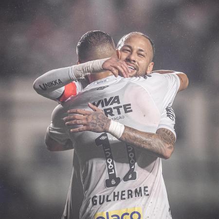 Neymar comemora gol marcado pelo Santos contra a Desportiva Ferroviária em amistoso Neymar comemora gol marcado pelo Santos contra a Desportiva Ferroviária em amistoso