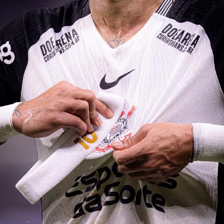 Nike fornece material esportivo para o Corinthians desde 2003 Nike fornece material esportivo para o Corinthians desde 2003