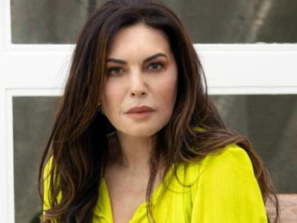 Márcia Goldschmidt cai no banheiro e bate a cabeça em acidente doméstico