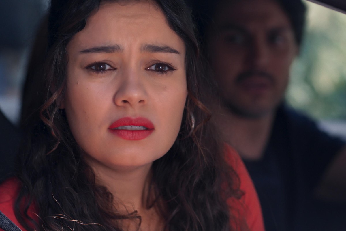 Gerluce (Sophie Charlotte) e Paulinho (Romulo Estrela) em